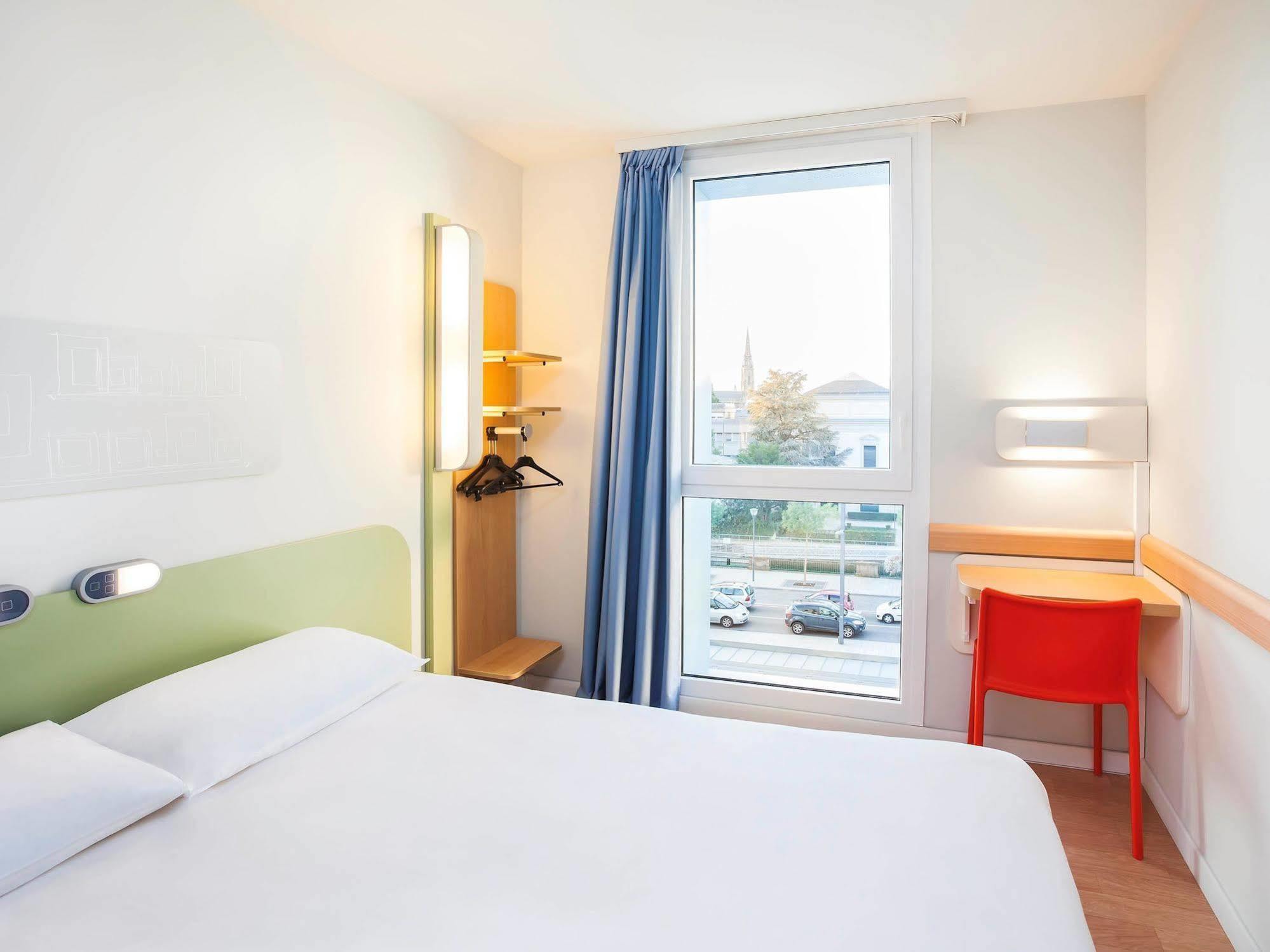 Ibis Budget Mulhouse Centre Gare Экстерьер фото