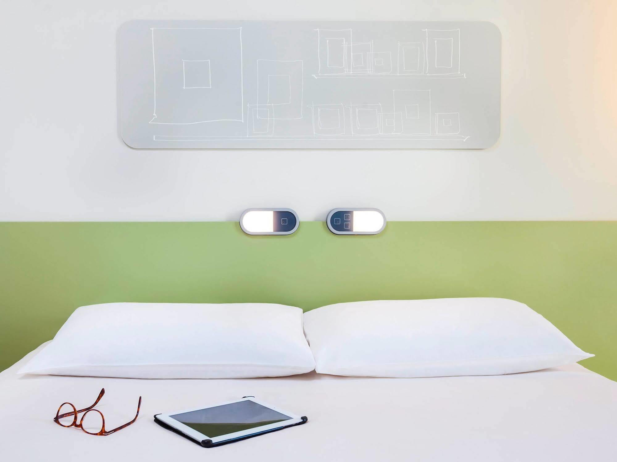 Ibis Budget Mulhouse Centre Gare Экстерьер фото